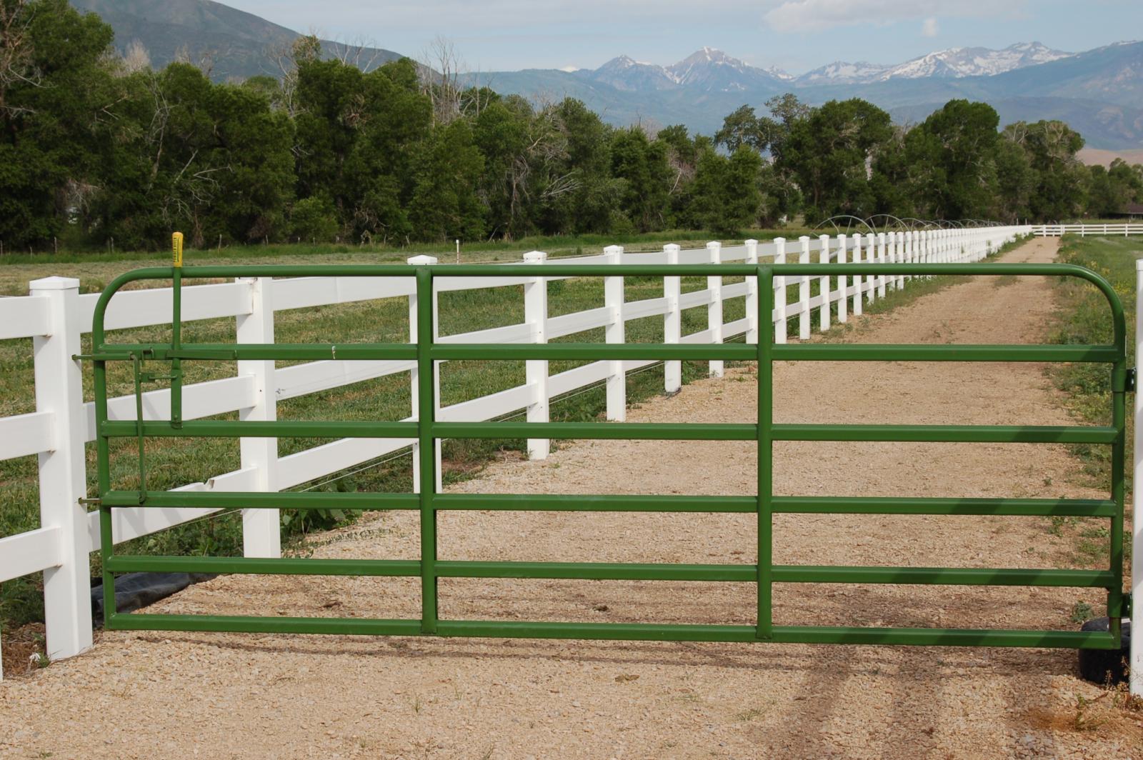 Powder River Classic Lever Latch Gate 52" Height